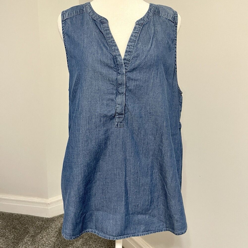 Lucky Brand Top Womens Large Blue Sleeveless Chambray Key Hole Cut Out Back